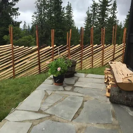 Hestasen Ved Sjusjooen Holiday home *